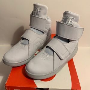 Nike Marxman, Prm GS, Size 6Y, Platinum Gray